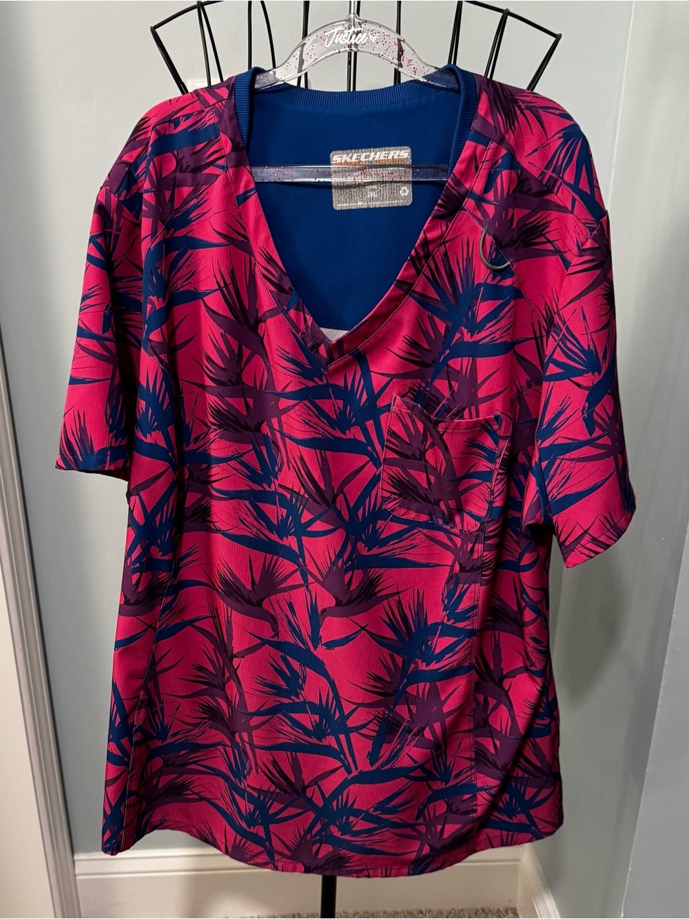 Skechers Pink Royal Blue Birds of Paradise Tropical Women’s scrub top 2X 2XL